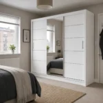 Central mirror sliding doors