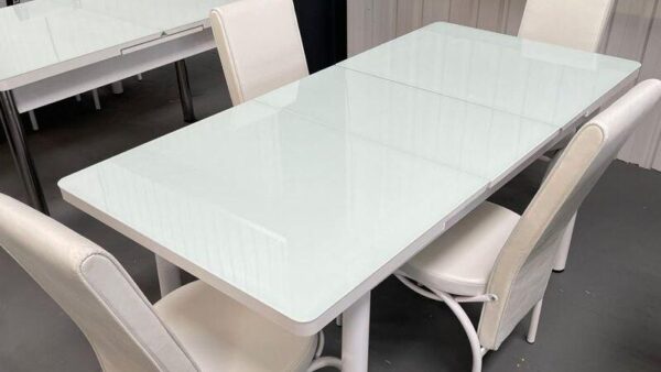 White Dining table and chairs clearence